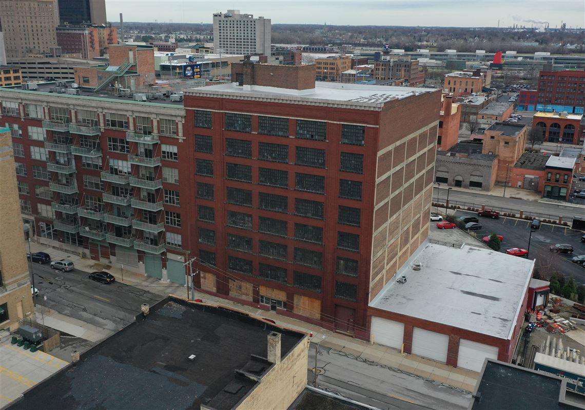Commercial Roofing in Warehouse District