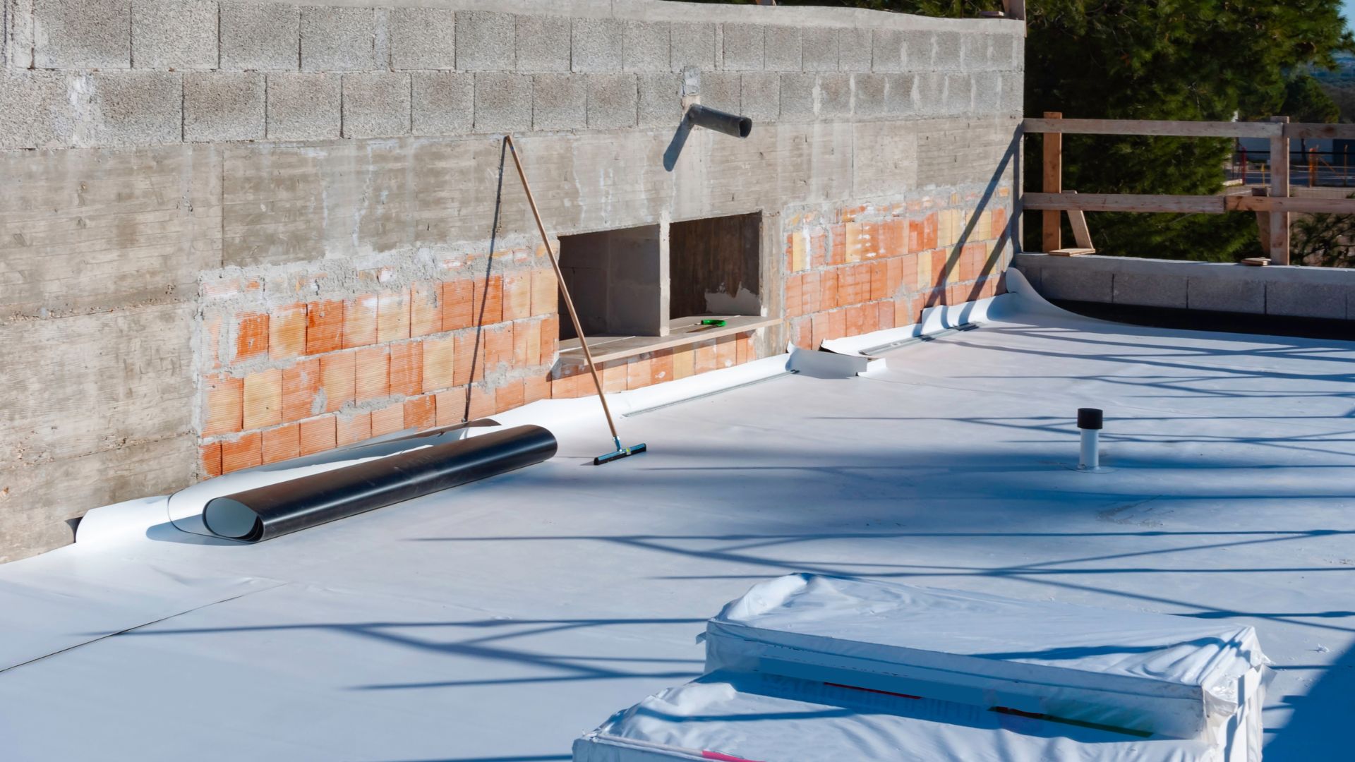 Commercial roofing work in Toledo, OH